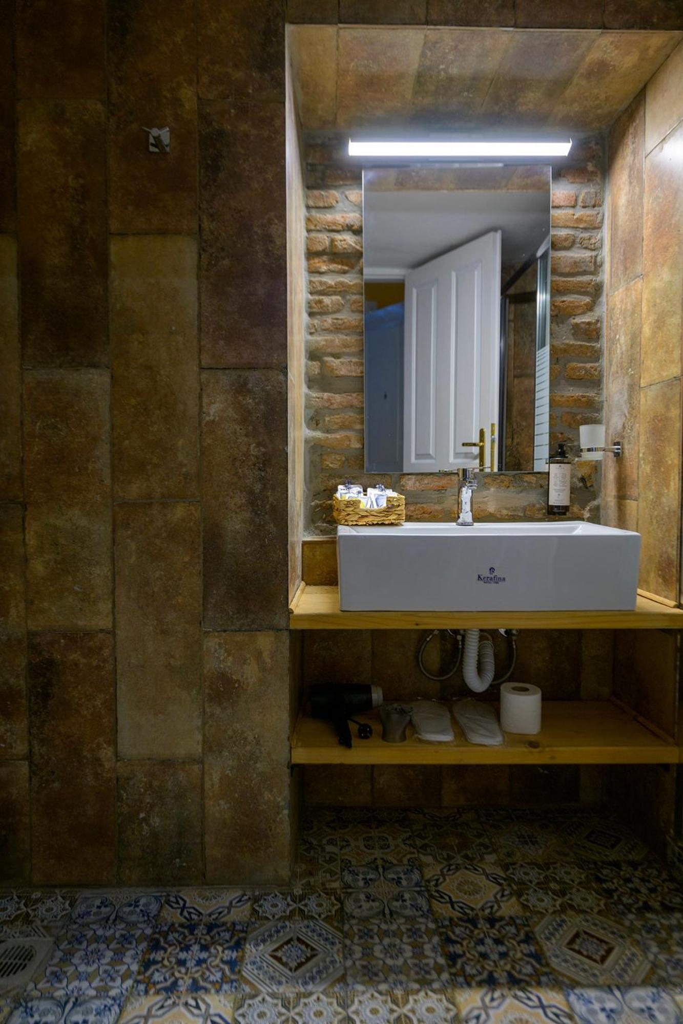 Mytilíni Alley Rooms מראה חיצוני תמונה